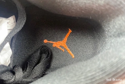 372 Pack 3 (2023) Vibrant Fear Retro Jordan CT8532-080 0802